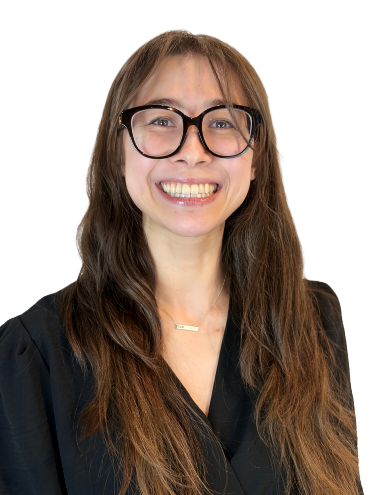 1765583111 Headshot Hannah Transparent